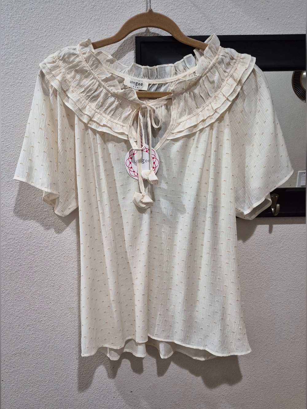 Umgee Ivory Boho Swiss Dot Ruffle Blouse Size Large NWT